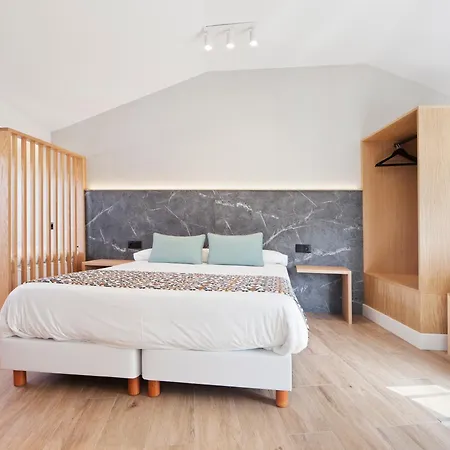 Πανσιόν Pr 25 De Julio