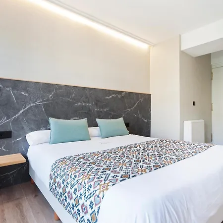 Πανσιόν Pr 25 De Julio 3*