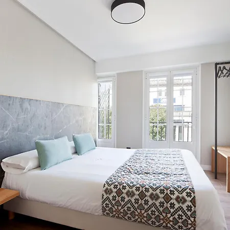 Pr 25 De Julio Πανσιόν