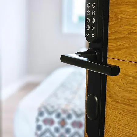 Πανσιόν Pr 25 De Julio