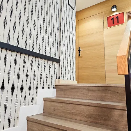 Πανσιόν Pr 25 De Julio