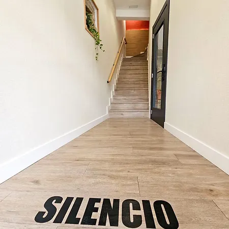 Πανσιόν Pr 25 De Julio