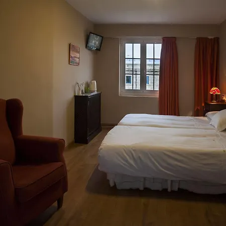 Πανσιόν Pr 25 De Julio 3*